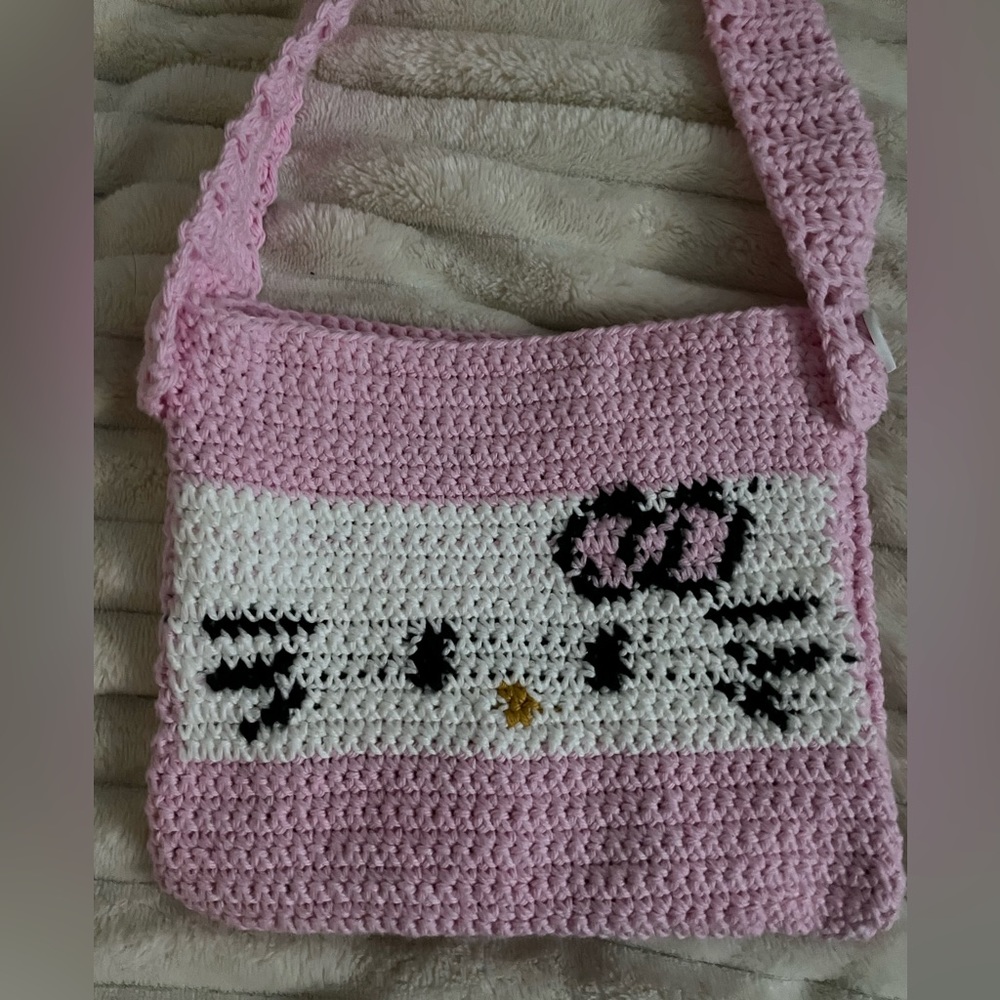 Handmade crochet hello kitty bag <3